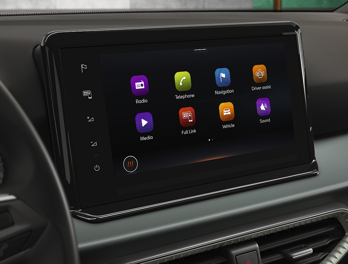 seat-arona-style-media-system-8-25-inch-display